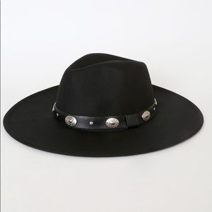 Howdy There Black Concho Felt Hat NWOT